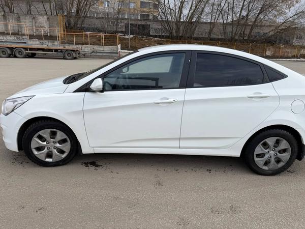 Hyundai Solaris 2012, фото 2