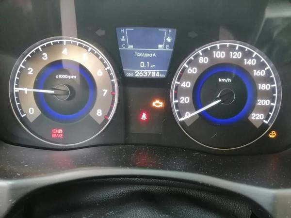 Hyundai Solaris 2011, фото 6
