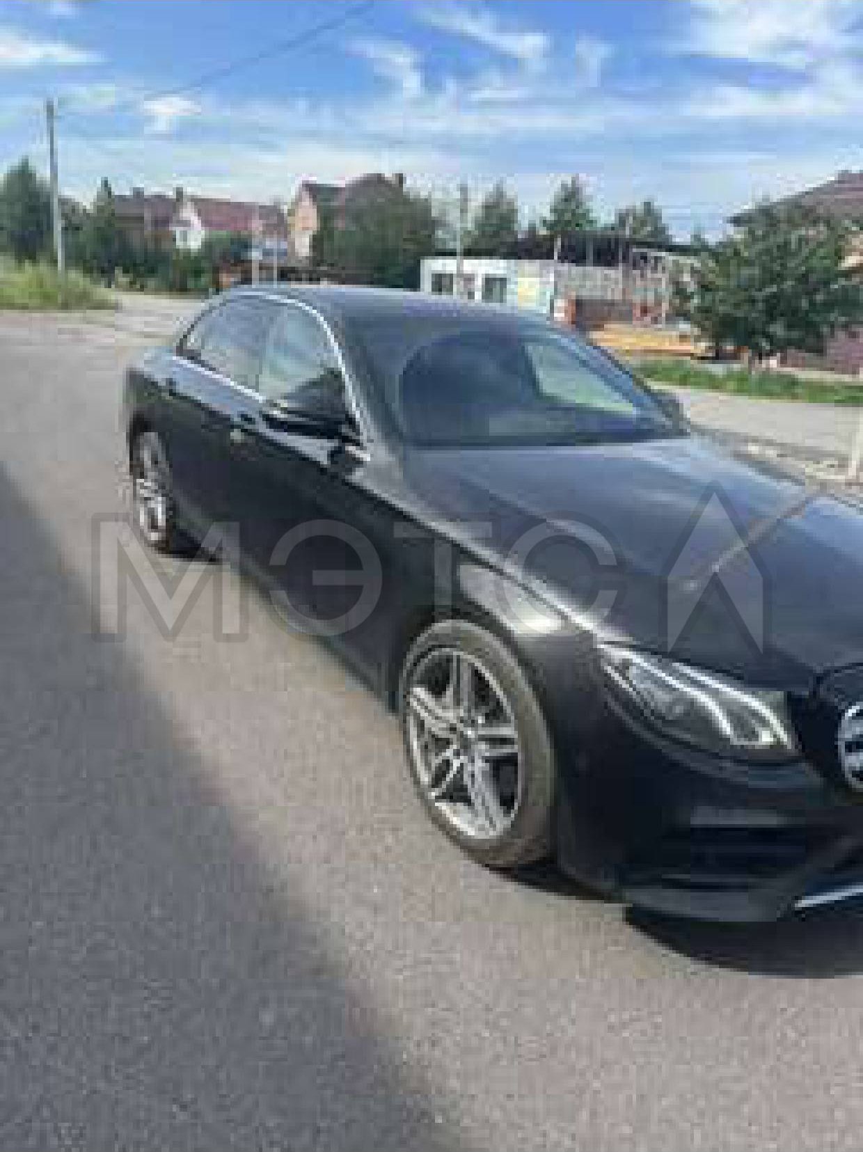 Mercedes-Benz Не указана