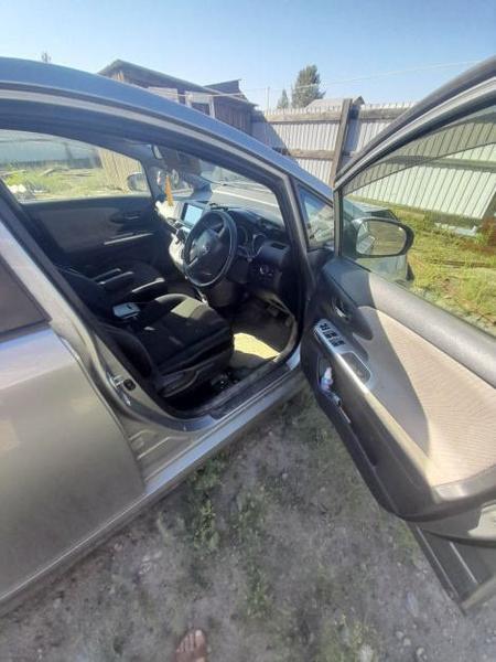 Toyota Wish 2009, фото 12