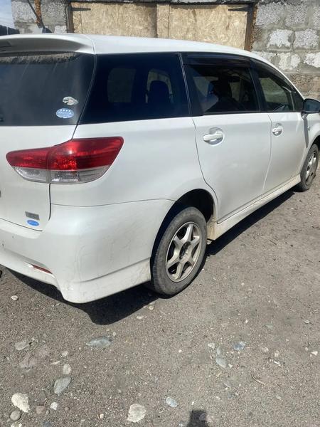 Toyota Wish 2010, фото 2
