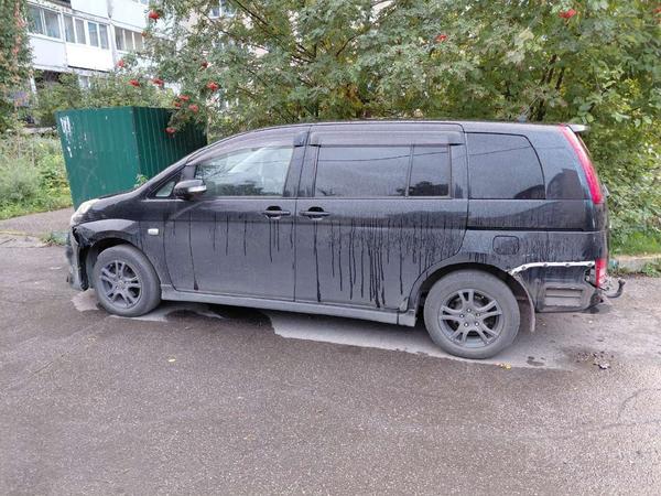 Toyota ISis 2009, фото 2