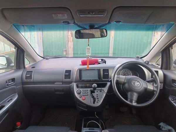 Toyota Wish 2005, фото 7
