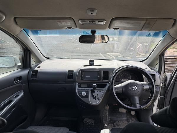 Toyota Wish 2005, фото 26