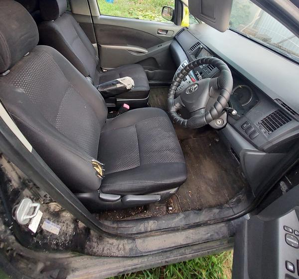 Toyota ISis 2007, фото 4