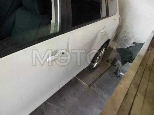 Toyota Corolla 2011, фото 8