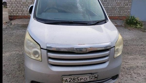 Toyota Noah 2008, фото 2