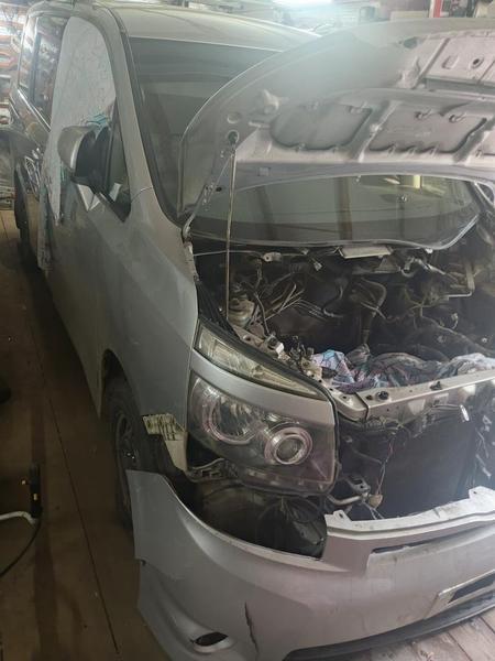 Toyota Voxy 2009, фото 4