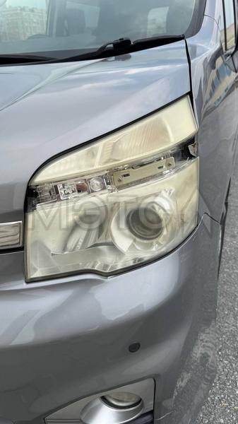 Toyota Voxy 2012, фото 11