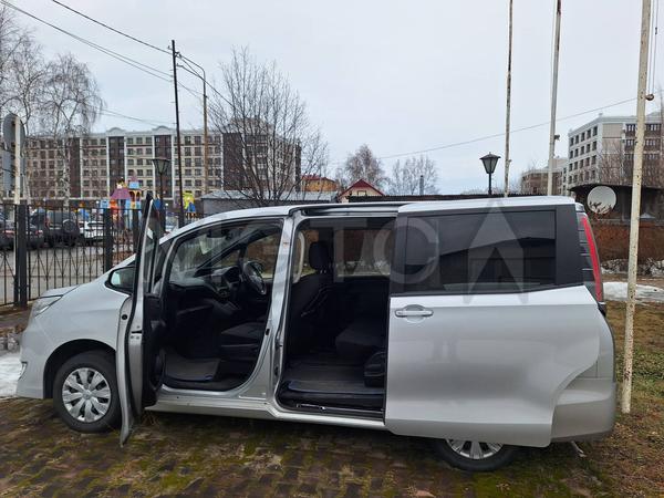 Toyota Noah 2018, фото 15