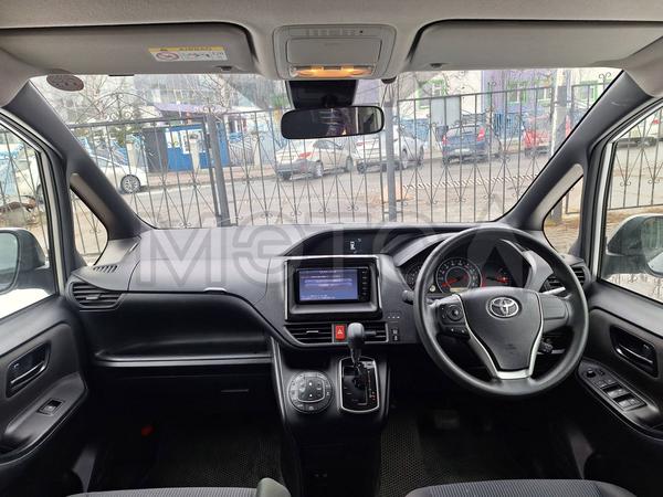 Toyota Noah 2018, фото 14