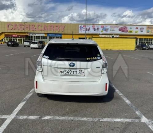 Toyota Prius Alpha 2014, фото 7