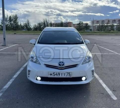 Toyota Prius Alpha 2014, фото 2