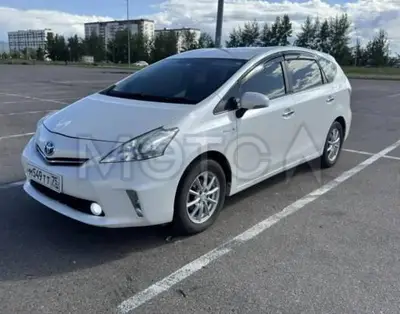 Toyota Prius Alpha 2014 с торгов по банкротству, фото 1