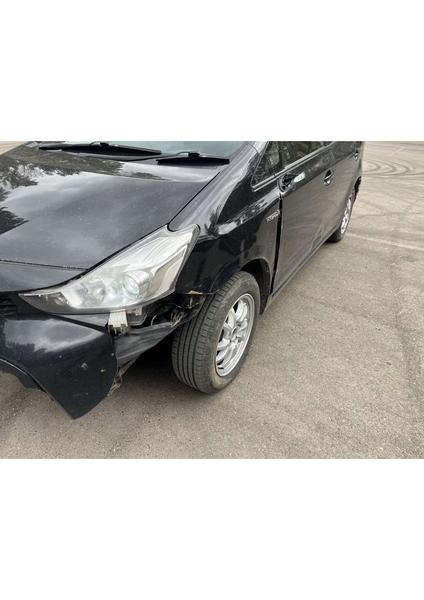 Toyota Prius Alpha 2016, фото 2