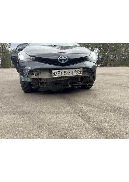 Toyota Prius Alpha 2016, фото 3