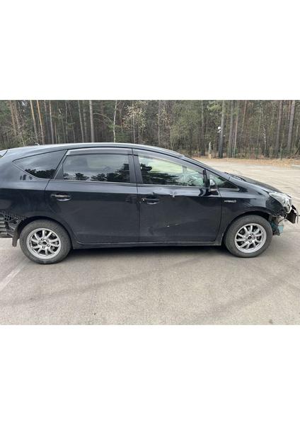 Toyota Prius Alpha 2016, фото 7