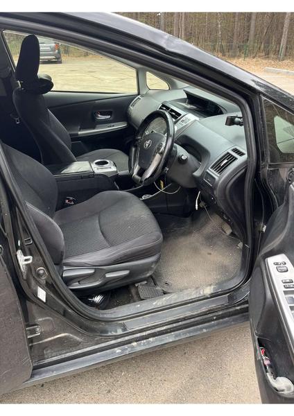 Toyota Prius Alpha 2016, фото 8