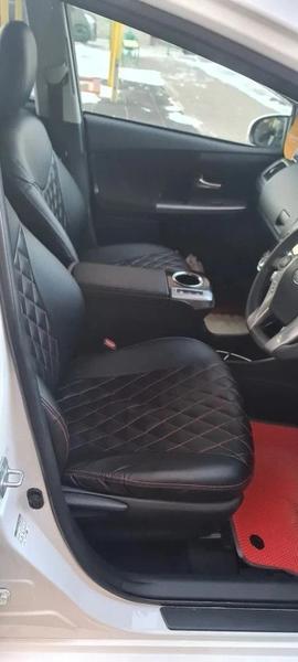 Toyota Prius Alpha 2020, фото 4