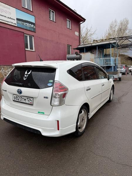 Toyota Prius 2015, фото 2