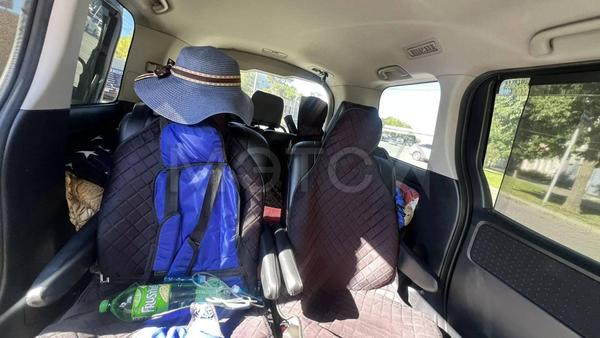 Toyota Voxy 2014, фото 5