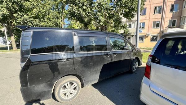 Toyota Voxy 2014, фото 3