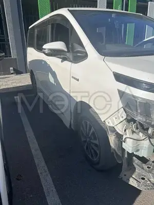 Toyota Voxy 2015 с торгов по банкротству, фото 1