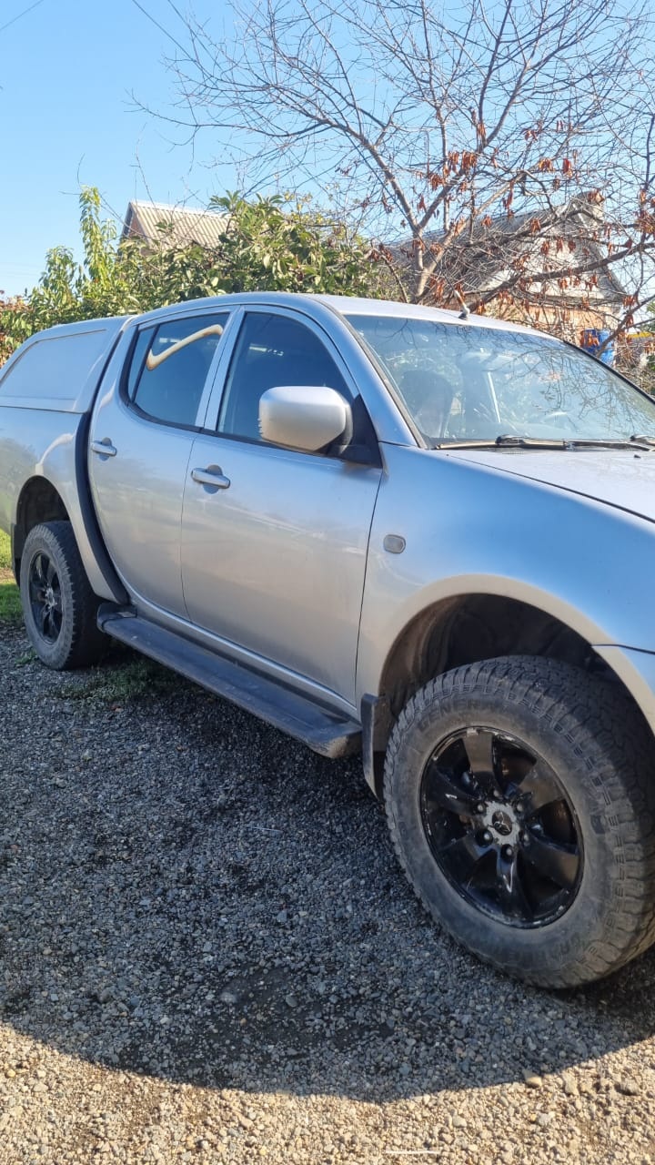 Mitsubishi L200