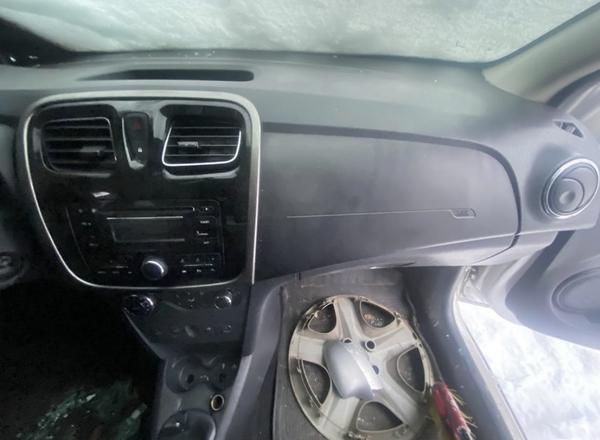 Renault Sandero 2015, фото 4