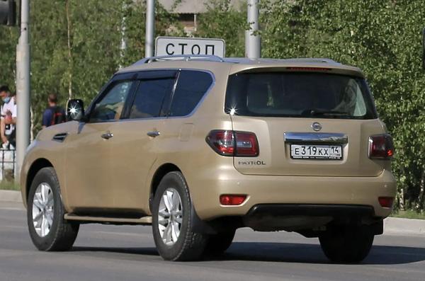 Nissan Patrol 2012, фото 2